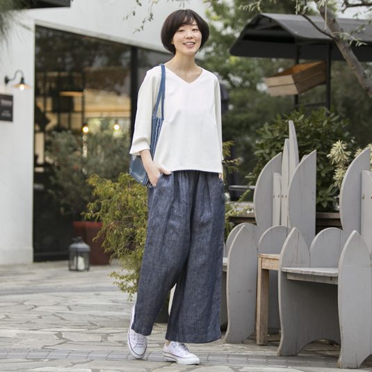 脚長 細見え効果 大人女性に似合う春のスニーカーコーデ スタイルコラム