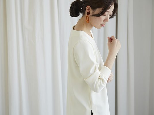 Kilka Vネックブラウスは本当にシワにならないの スタイルコラム