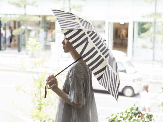 折りたたみ傘を上手に選んで雨の日も快適に スタイルコラム