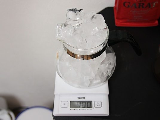 入りきらない氷たち