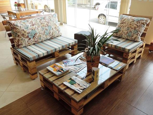 handmade-pallet-living-room-sitting-furniture-set